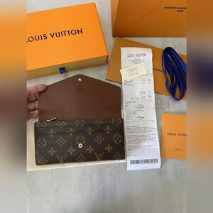 Louis Vuitton Monogram Sarah Wallet